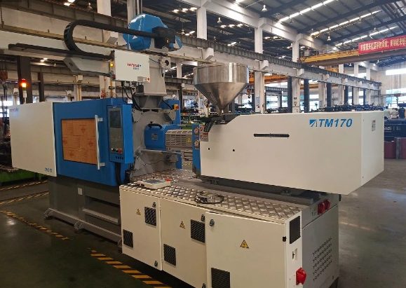 plastic injection machines 8